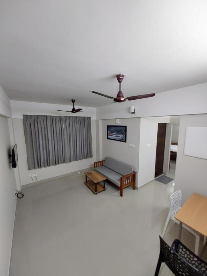 Hotel Mannat Residence Thiruvananthapuram Kültér fotó
