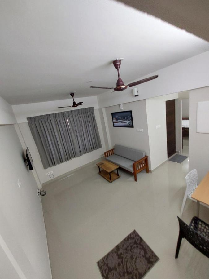 Hotel Mannat Residence Thiruvananthapuram Kültér fotó