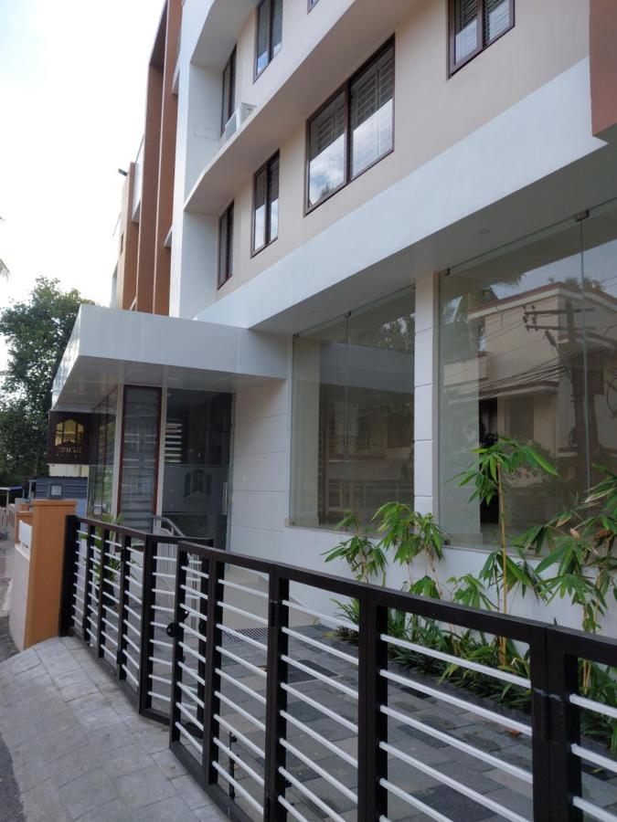 Hotel Mannat Residence Thiruvananthapuram Kültér fotó