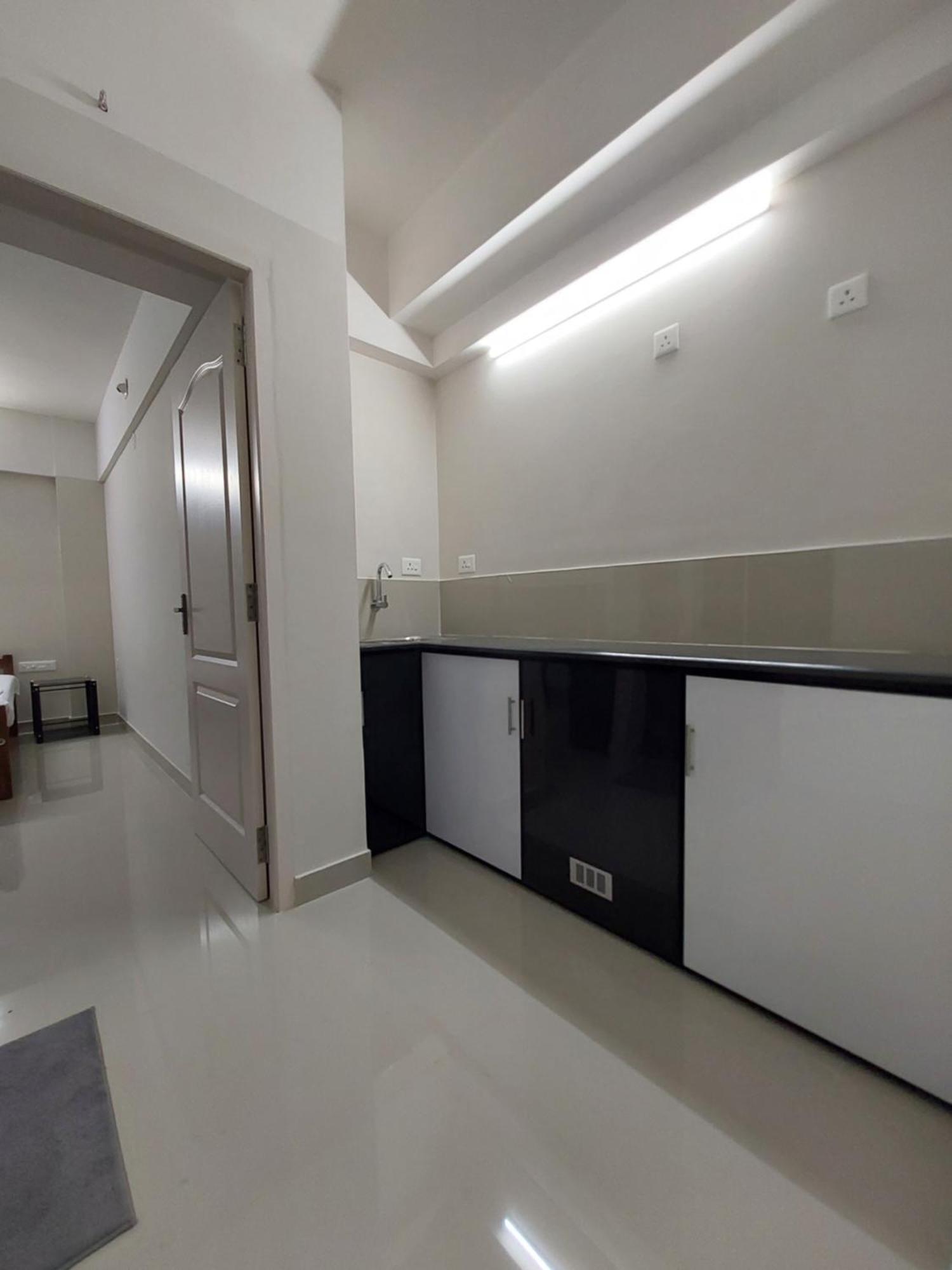 Hotel Mannat Residence Thiruvananthapuram Kültér fotó